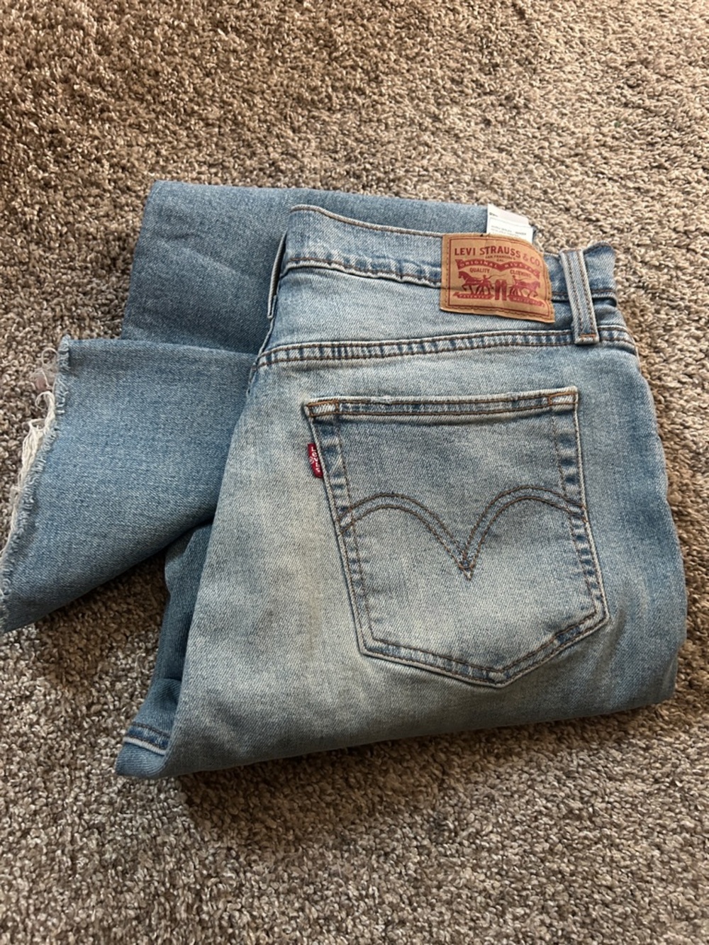 Levi's Women's Light Wash Straight Leg Jeans